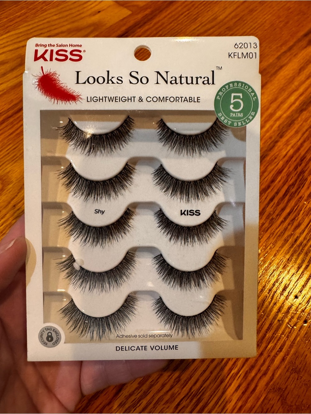 Kiss Delicate Volume False Eyelashes - Black
